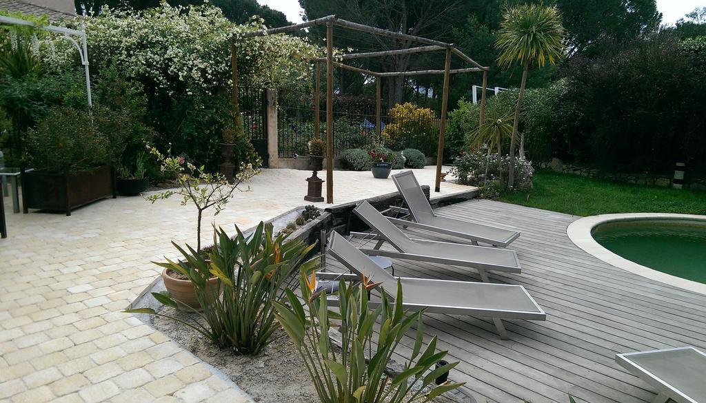 Les Glycines Bed & Breakfast Grimaud Exterior photo