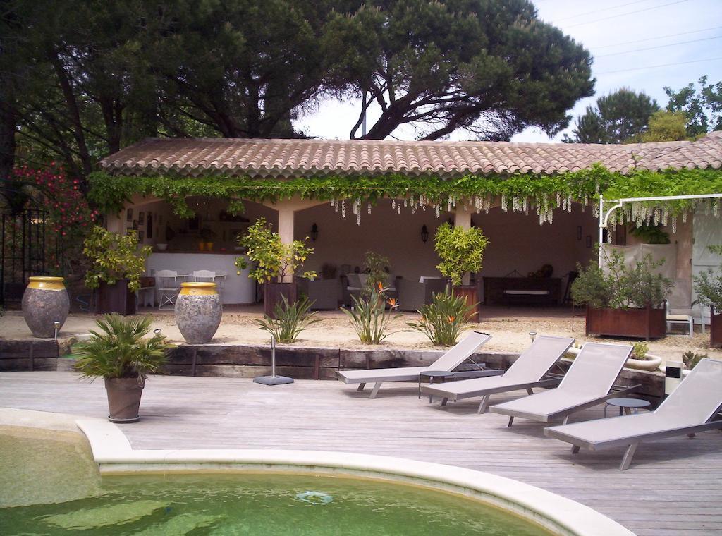 Les Glycines Bed & Breakfast Grimaud Exterior photo