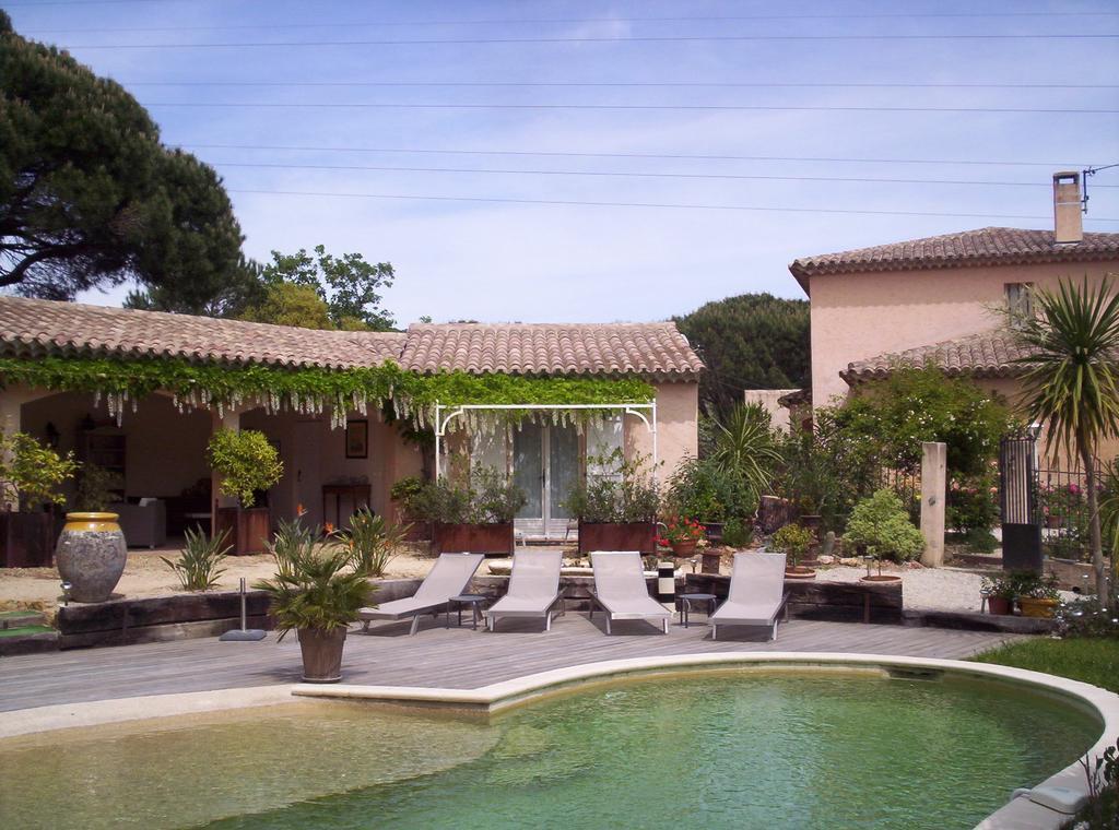 Les Glycines Bed & Breakfast Grimaud Exterior photo