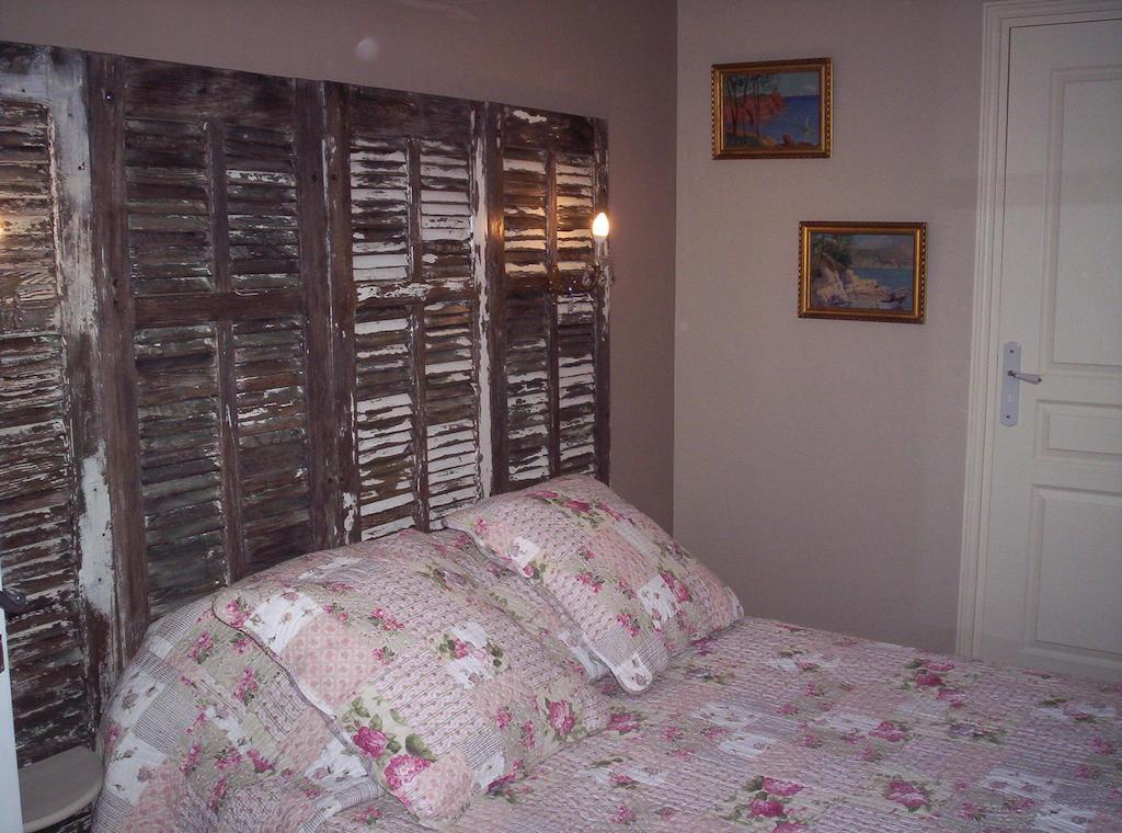 Les Glycines Bed & Breakfast Grimaud Room photo